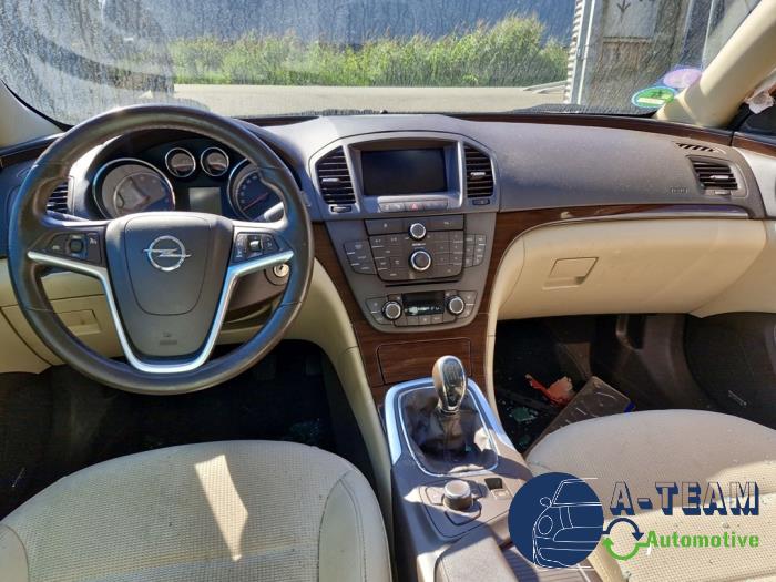 Opel Insignia 2.0 Turbo 16V Ecotec Sloopvoertuig (2010, Zwart)