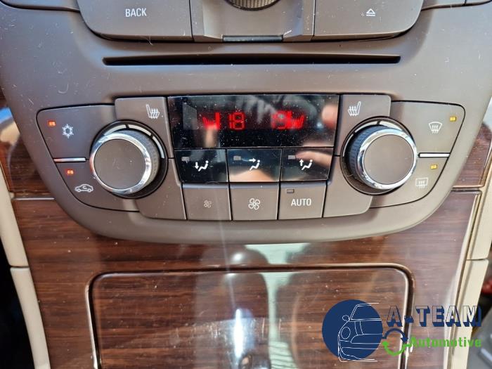 Opel Insignia 2.0 Turbo 16V Ecotec Sloopvoertuig (2010, Zwart)