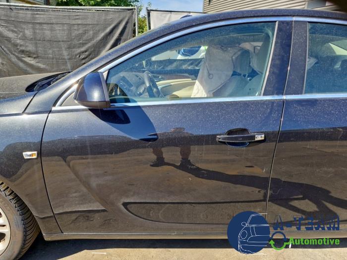 Opel Insignia 2.0 Turbo 16V Ecotec Sloopvoertuig (2010, Zwart)