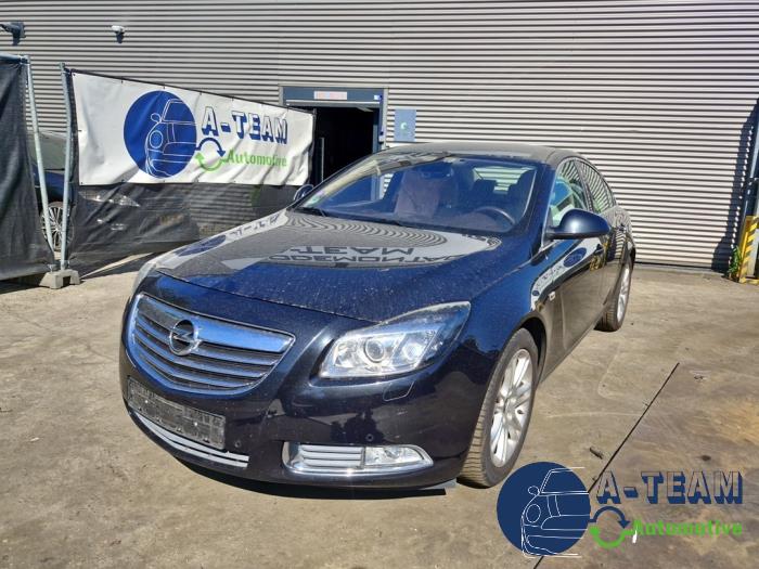 Opel Insignia 2.0 Turbo 16V Ecotec Sloopvoertuig (2010, Zwart)