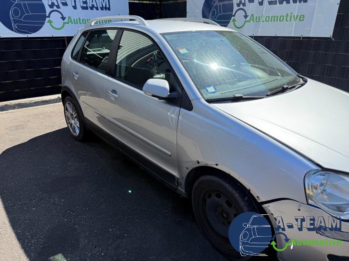 Volkswagen CrossPolo 1.2 12V Sloopvoertuig (2006, Metallic, Zilvergrijs, Zilver)