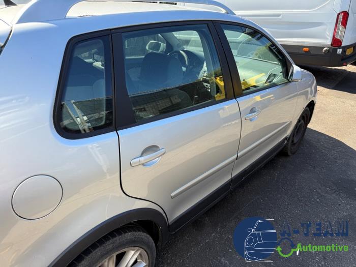 Volkswagen CrossPolo 1.2 12V Sloopvoertuig (2006, Metallic, Zilvergrijs, Zilver)