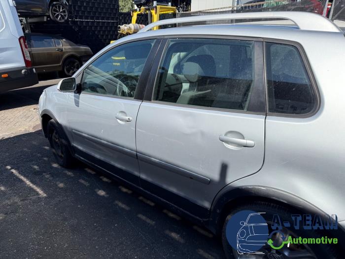 Volkswagen CrossPolo 1.2 12V Sloopvoertuig (2006, Metallic, Zilvergrijs, Zilver)