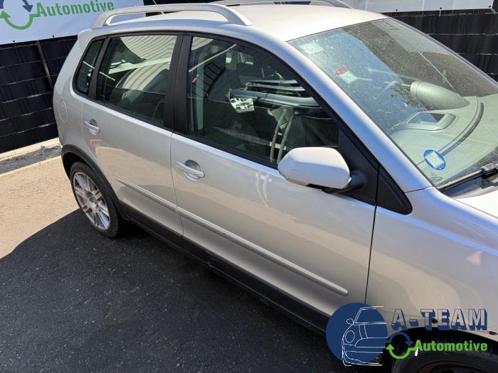 Volkswagen CrossPolo 1.2 12V Sloopvoertuig (2006, Metallic, Zilvergrijs, Zilver)