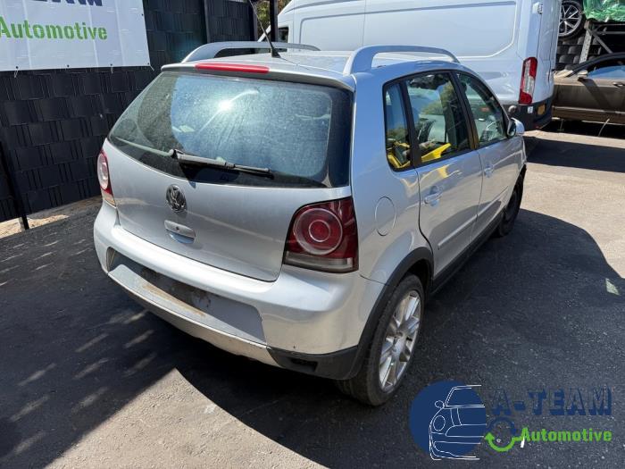 Volkswagen CrossPolo 1.2 12V Sloopvoertuig (2006, Metallic, Zilvergrijs, Zilver)