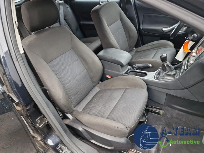 Ford Mondeo IV 1.6 Ti 16V Sloopvoertuig (2008, Metallic, Zwart)