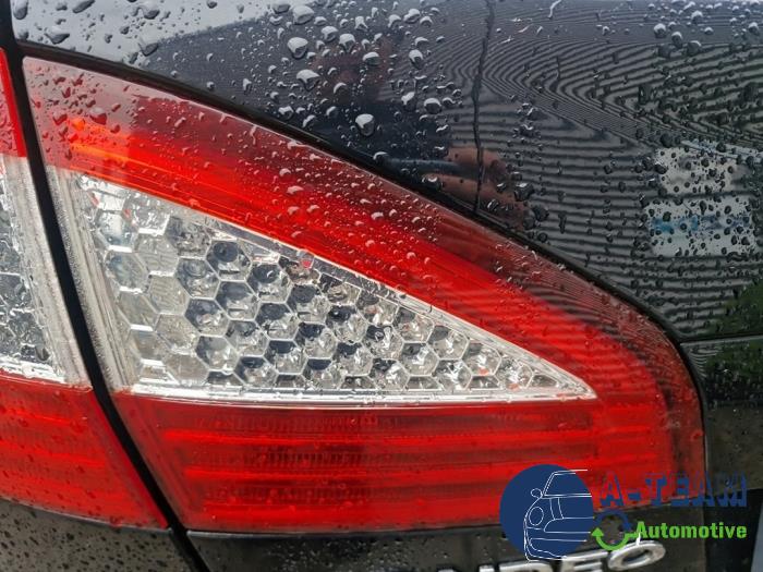 Ford Mondeo IV 1.6 Ti 16V Sloopvoertuig (2008, Metallic, Zwart)