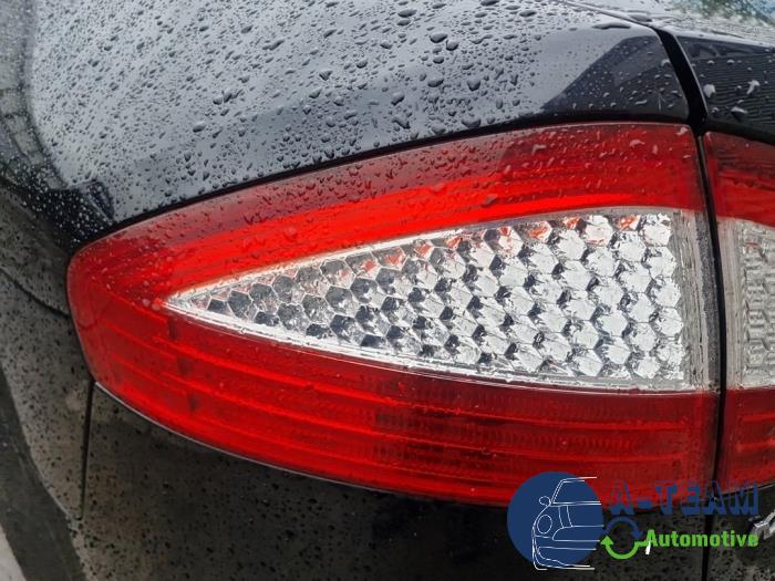 Ford Mondeo IV 1.6 Ti 16V Sloopvoertuig (2008, Metallic, Zwart)