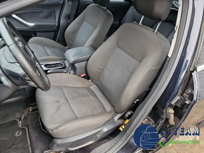 Ford Mondeo IV 1.6 Ti 16V Sloopvoertuig (2008, Metallic, Zwart)