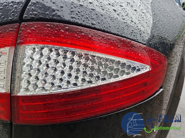 Ford Mondeo IV 1.6 Ti 16V Sloopvoertuig (2008, Metallic, Zwart)