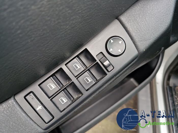 BMW X5 4.4 V8 32V Sloopvoertuig (2001, Metallic, Zilver)