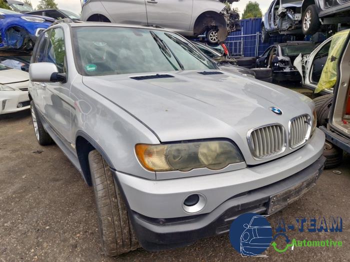BMW X5 4.4 V8 32V Sloopvoertuig (2001, Metallic, Zilver)