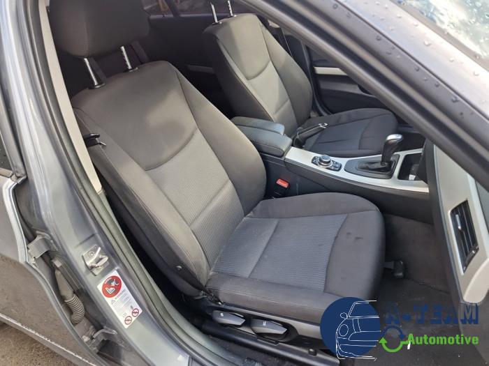 BMW 3 serie 318d 16V Sloopvoertuig (2011, Metallic, Grijs)