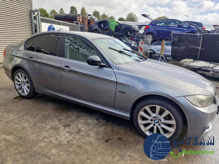 BMW 3 serie 318d 16V Sloopvoertuig (2011, Metallic, Grijs)