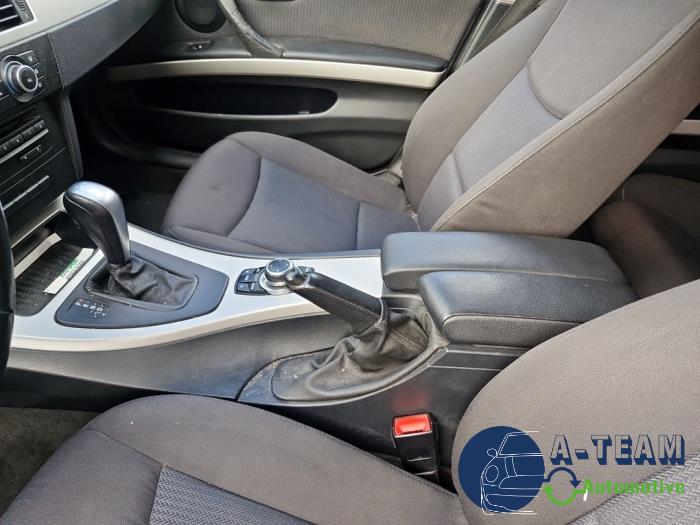 BMW 3 serie 318d 16V Sloopvoertuig (2011, Metallic, Grijs)