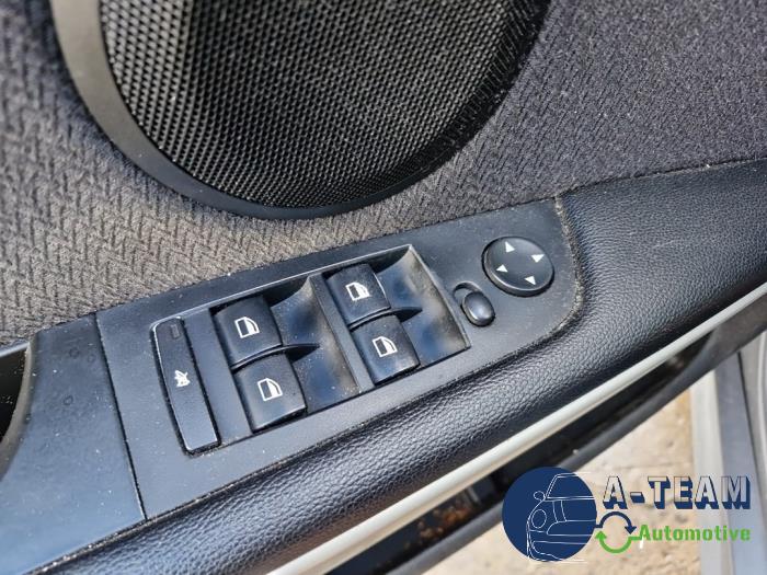 BMW 3 serie 318d 16V Sloopvoertuig (2011, Metallic, Grijs)