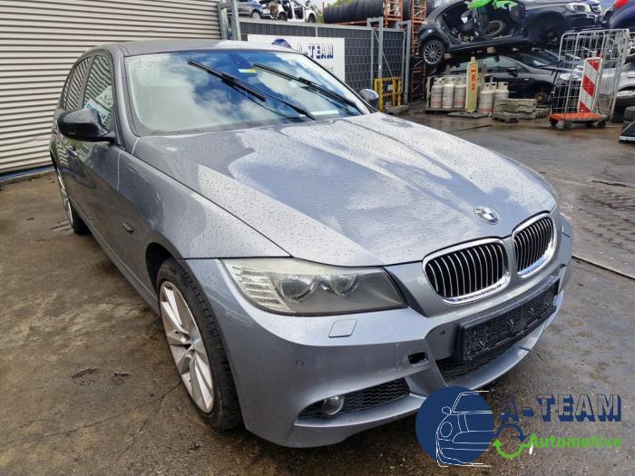 BMW 3 serie 318d 16V Sloopvoertuig (2011, Metallic, Grijs)