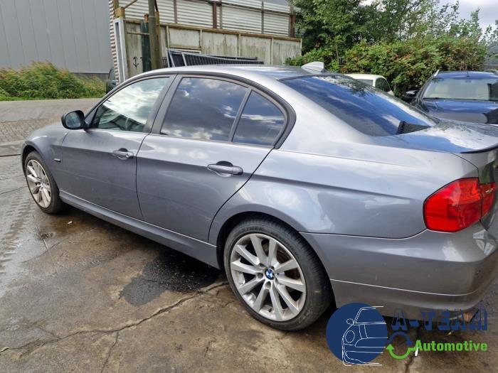 BMW 3 serie 318d 16V Sloopvoertuig (2011, Metallic, Grijs)