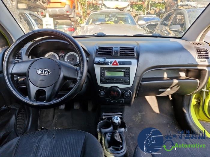 Kia Picanto 1.0 12V Sloopvoertuig (2010, Groen)