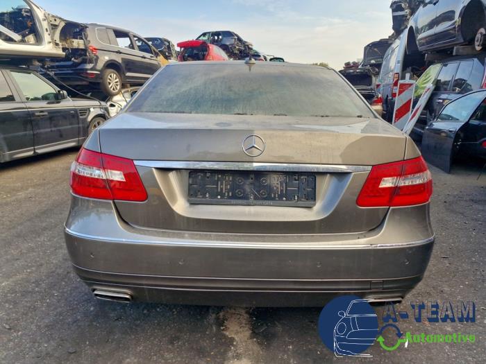 Mercedes E E-550 5.5 V8 32V 4-Matic Sloopvoertuig (2010, Grijs)