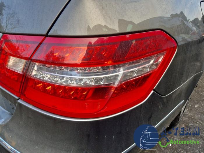 Mercedes E E-550 5.5 V8 32V 4-Matic Sloopvoertuig (2010, Grijs)