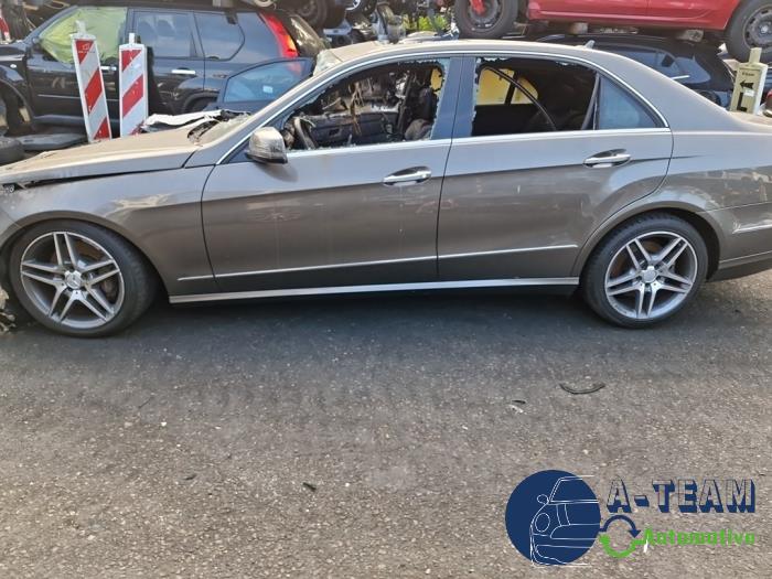 Mercedes E E-550 5.5 V8 32V 4-Matic Sloopvoertuig (2010, Grijs)