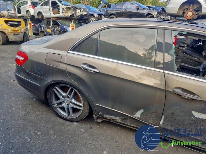 Mercedes E E-550 5.5 V8 32V 4-Matic Sloopvoertuig (2010, Grijs)