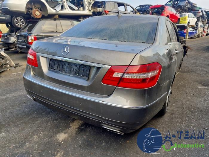 Mercedes E E-550 5.5 V8 32V 4-Matic Sloopvoertuig (2010, Grijs)