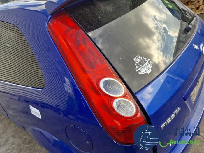 Ford Fiesta 5 ST 2.0 16V ST150 Sloopvoertuig (2006, Metallic, Blauw)