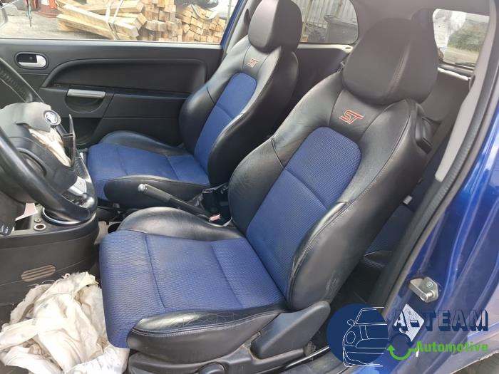 Ford Fiesta 5 ST 2.0 16V ST150 Sloopvoertuig (2006, Metallic, Blauw)
