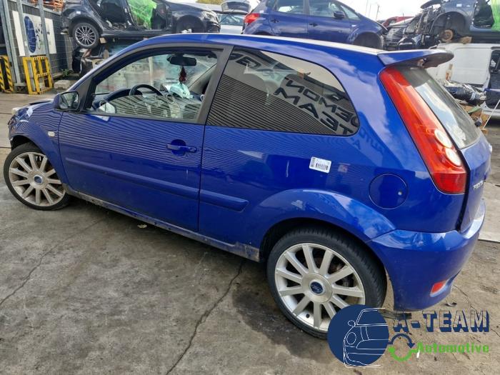 Ford Fiesta 5 ST 2.0 16V ST150 Sloopvoertuig (2006, Metallic, Blauw)