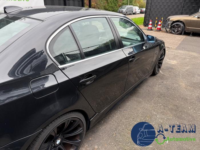 BMW 5-Serie 02- Sloopvoertuig (2004, Metallic, Zwart, Saffierblauw, Saffierzwart)