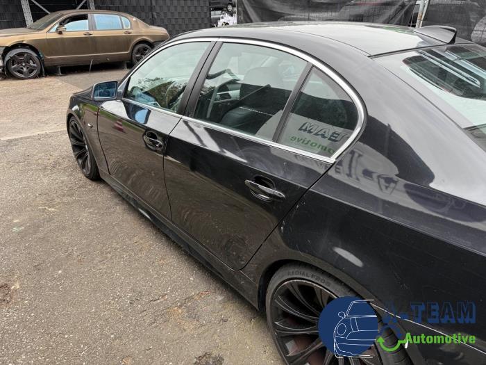 BMW 5-Serie 02- Sloopvoertuig (2004, Metallic, Zwart, Saffierblauw, Saffierzwart)