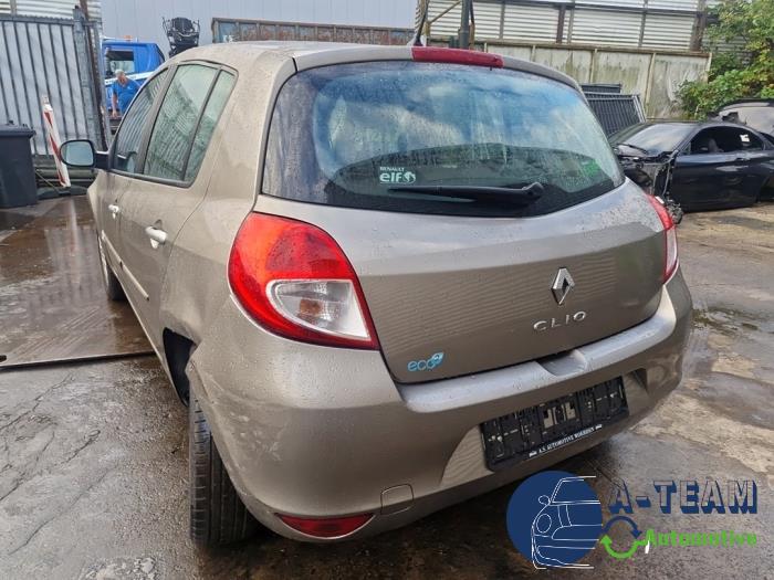 Renault Clio III 1.2 16V 75 Sloopvoertuig (2011, Beige)