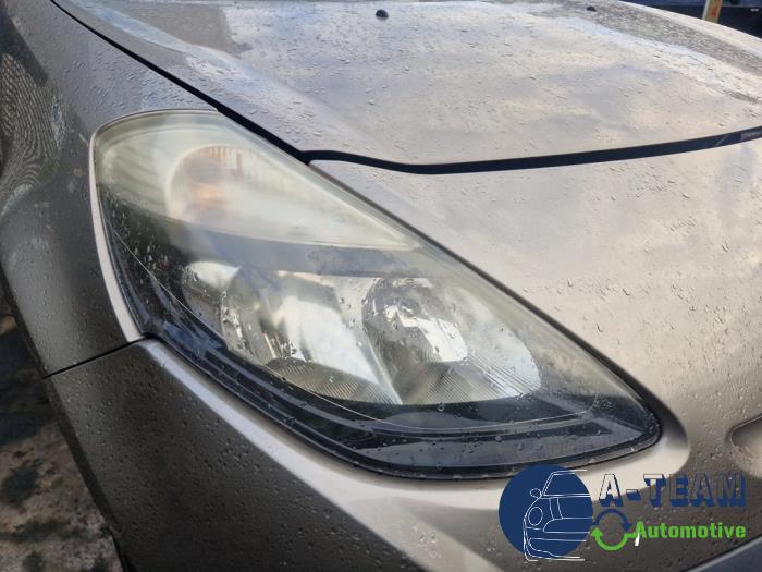 Renault Clio III 1.2 16V 75 Sloopvoertuig (2011, Beige)