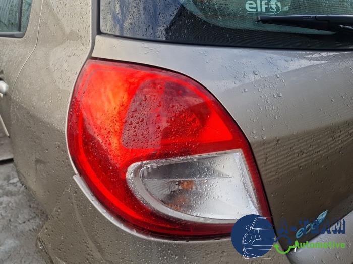 Renault Clio III 1.2 16V 75 Sloopvoertuig (2011, Beige)