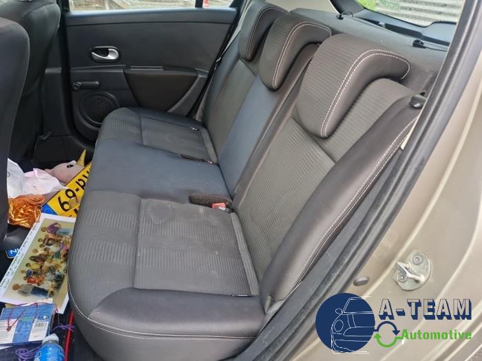 Renault Clio III 1.2 16V 75 Sloopvoertuig (2011, Beige)