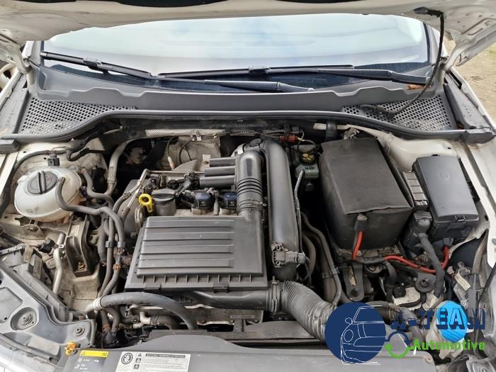 Seat Leon ST 1.4 TSI ACT 16V Sloopvoertuig (2015, Wit)