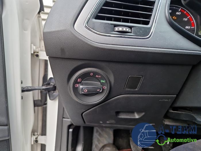 Seat Leon ST 1.4 TSI ACT 16V Sloopvoertuig (2015, Wit)