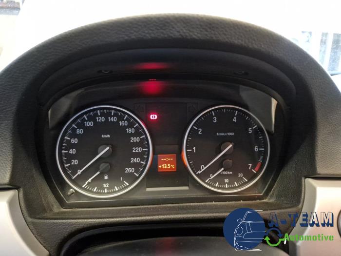 BMW 3 serie Touring 318i 16V Sloopvoertuig (2011, Metallic, Zilver)