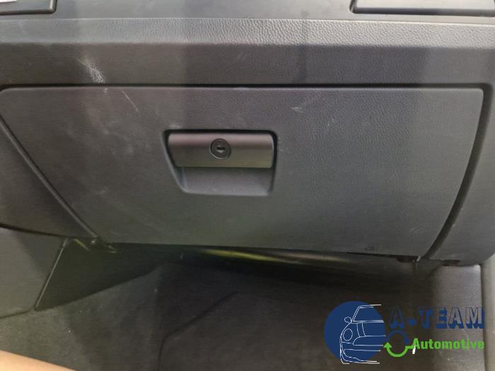 BMW 3 serie Touring 318i 16V Sloopvoertuig (2011, Metallic, Zilver)