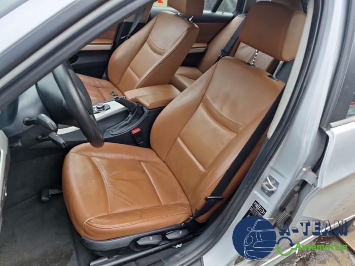 BMW 3 serie Touring 318i 16V Sloopvoertuig (2011, Metallic, Zilver)