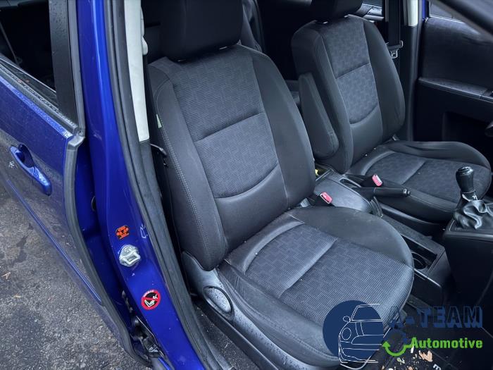 Mazda 5 1.8i 16V Sloopvoertuig (2009, Blauw)