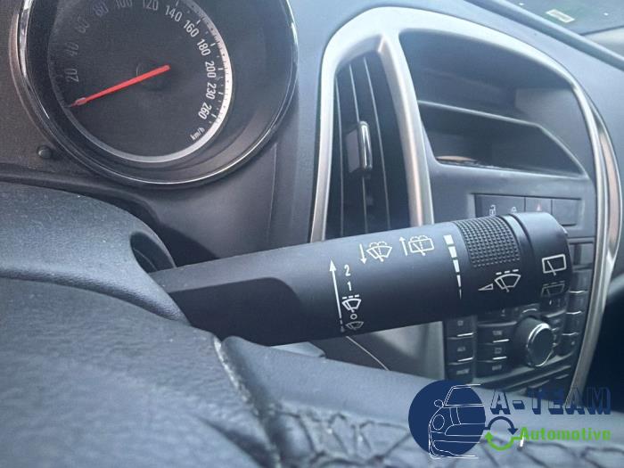 Opel Astra J Sports Tourer 1.4 16V ecoFLEX Sloopvoertuig (2011, Grijs)