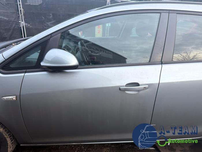 Opel Astra J Sports Tourer 1.4 16V ecoFLEX Sloopvoertuig (2011, Grijs)