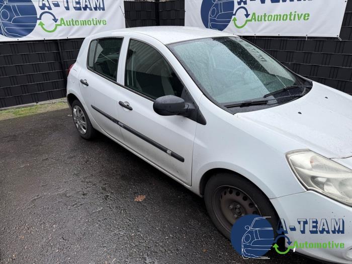 Renault Clio III 1.2 16V 75 Sloopvoertuig (2009, Wit)