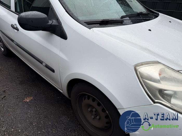 Renault Clio III 1.2 16V 75 Sloopvoertuig (2009, Wit)