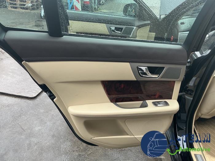 Jaguar XF 3.0 V6 24V Sloopvoertuig (2009, Zwart)