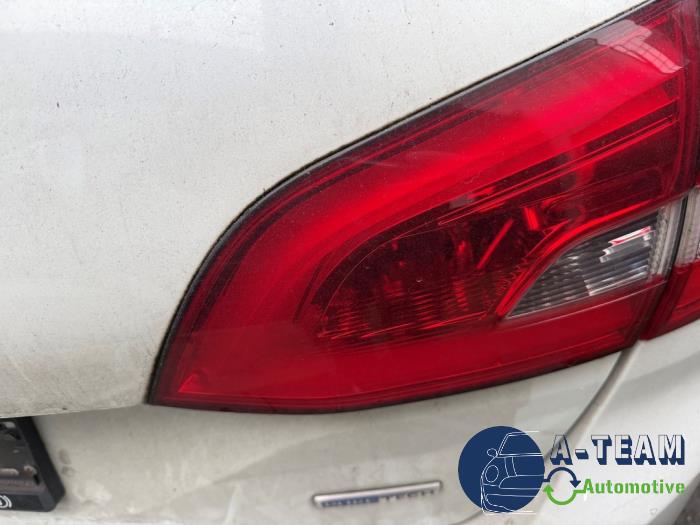 Peugeot 308 SW 1.2 12V e-THP PureTech 130 Sloopvoertuig (2017, Wit)