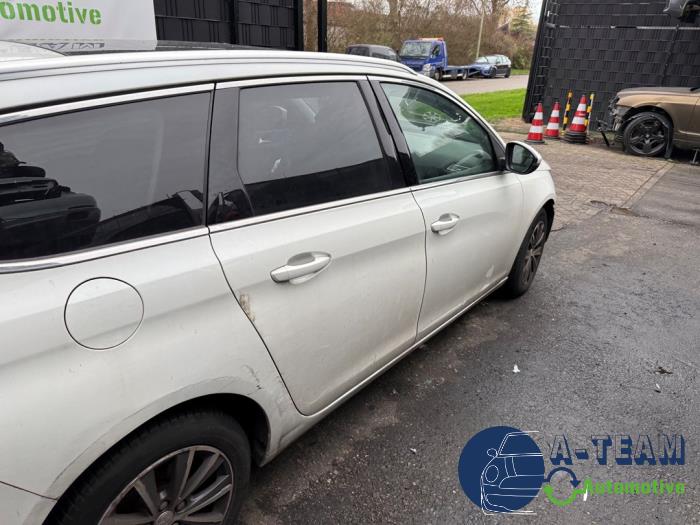 Peugeot 308 SW 1.2 12V e-THP PureTech 130 Sloopvoertuig (2017, Wit)